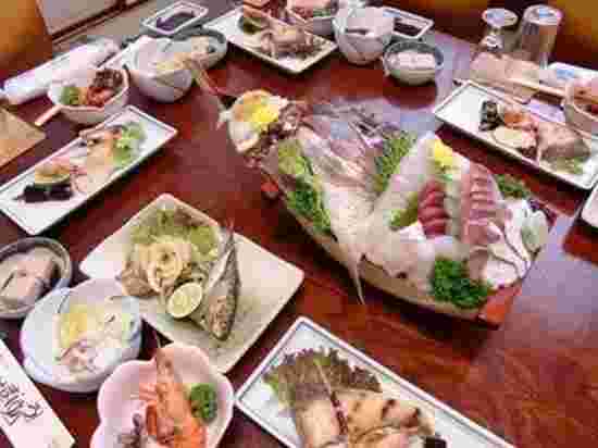 夜も人気のはまゆうの鮮魚料理