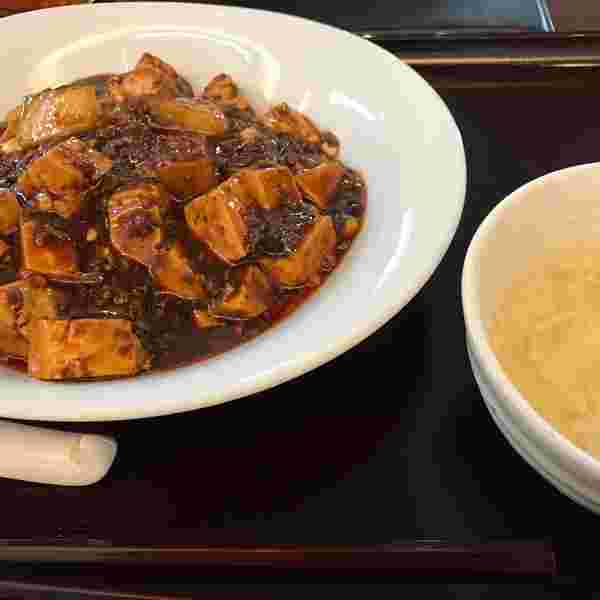 クセになる辛さが人気の麻婆豆腐