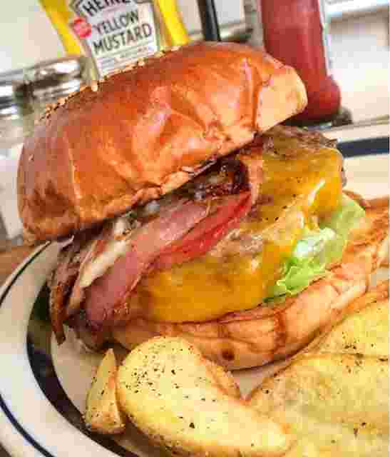 ベーコンチーズバーガー