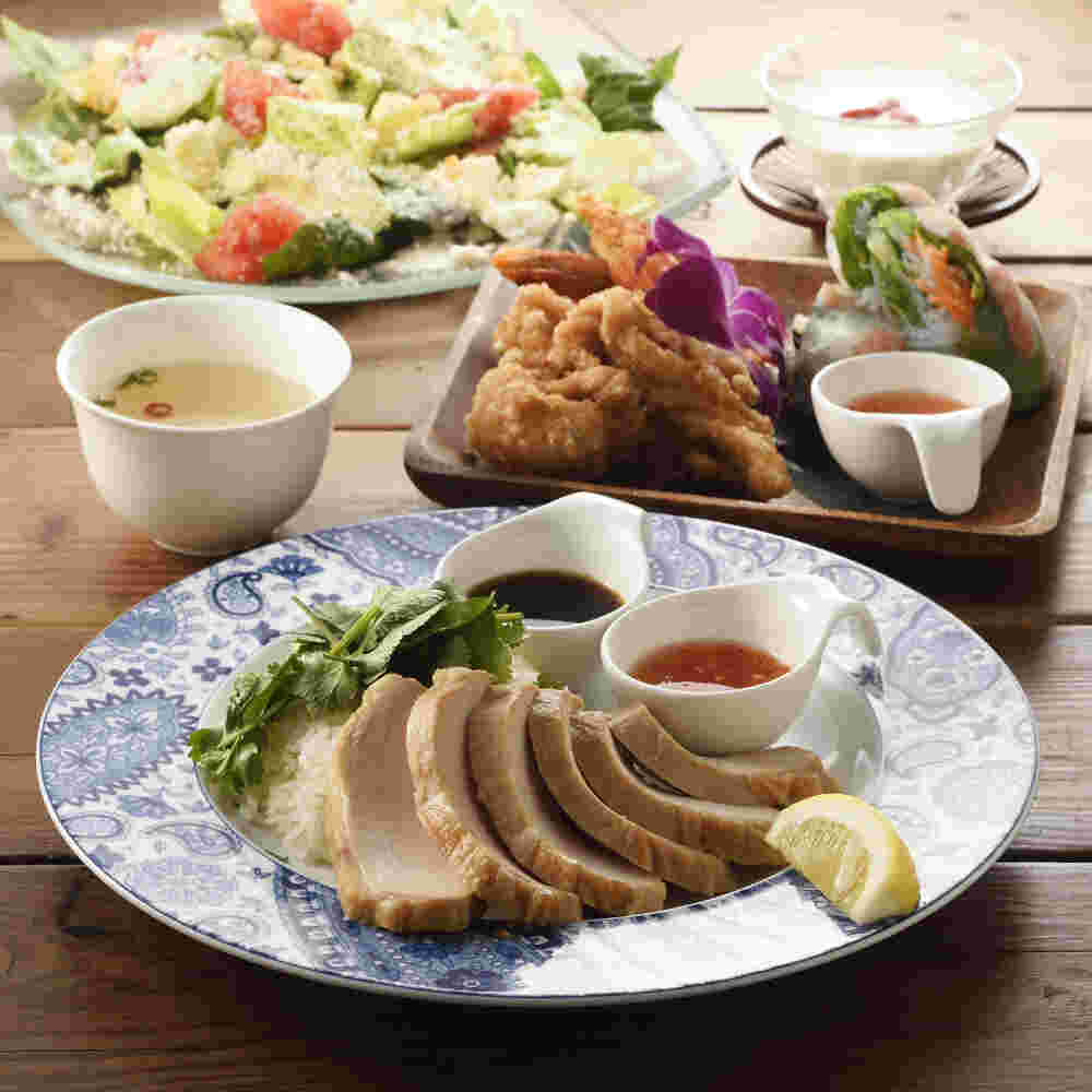 横浜のリゾート空間でエスニックランチ