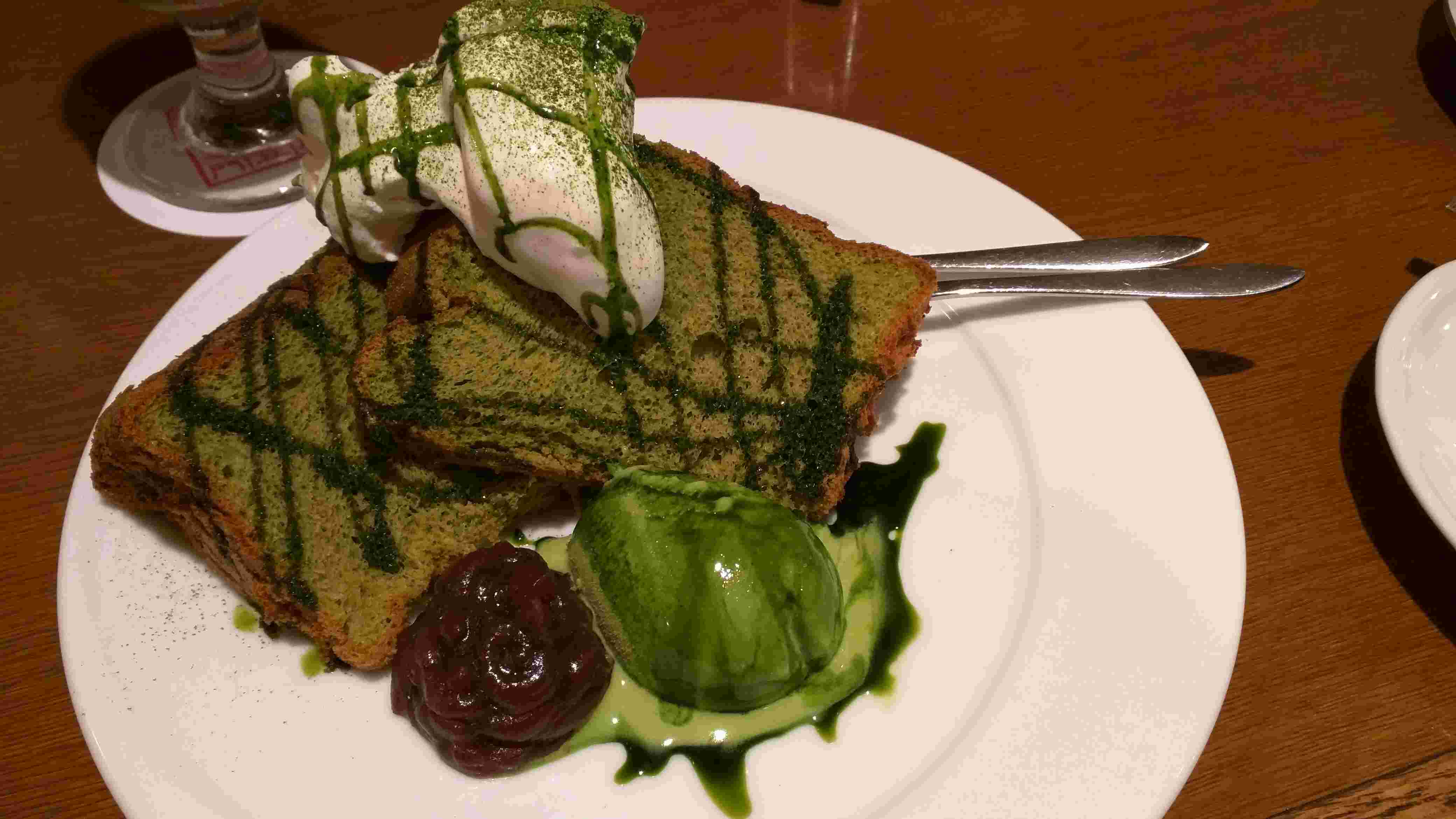 抹茶のシフォンケーキ