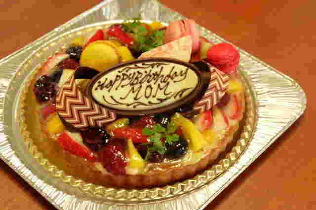 おしゃれな誕生日ケーキ