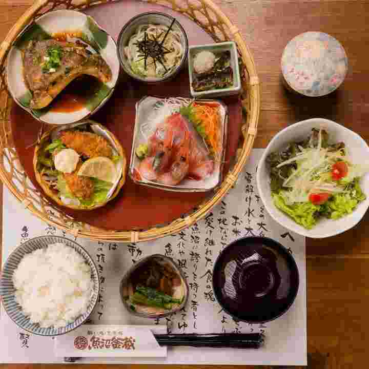 魚沼釜蔵 ぽんしゅ館のこしひかりかご御膳