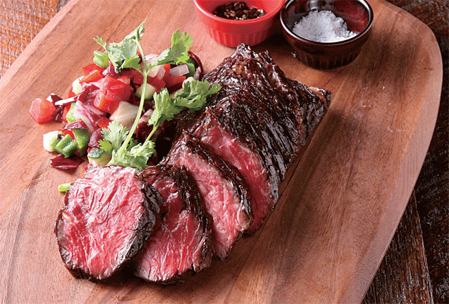  肉料理専門ワインバル NIQのハラミステーキ