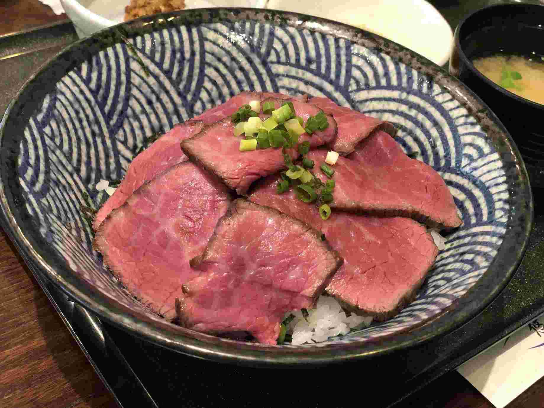 村上牛炙り丼