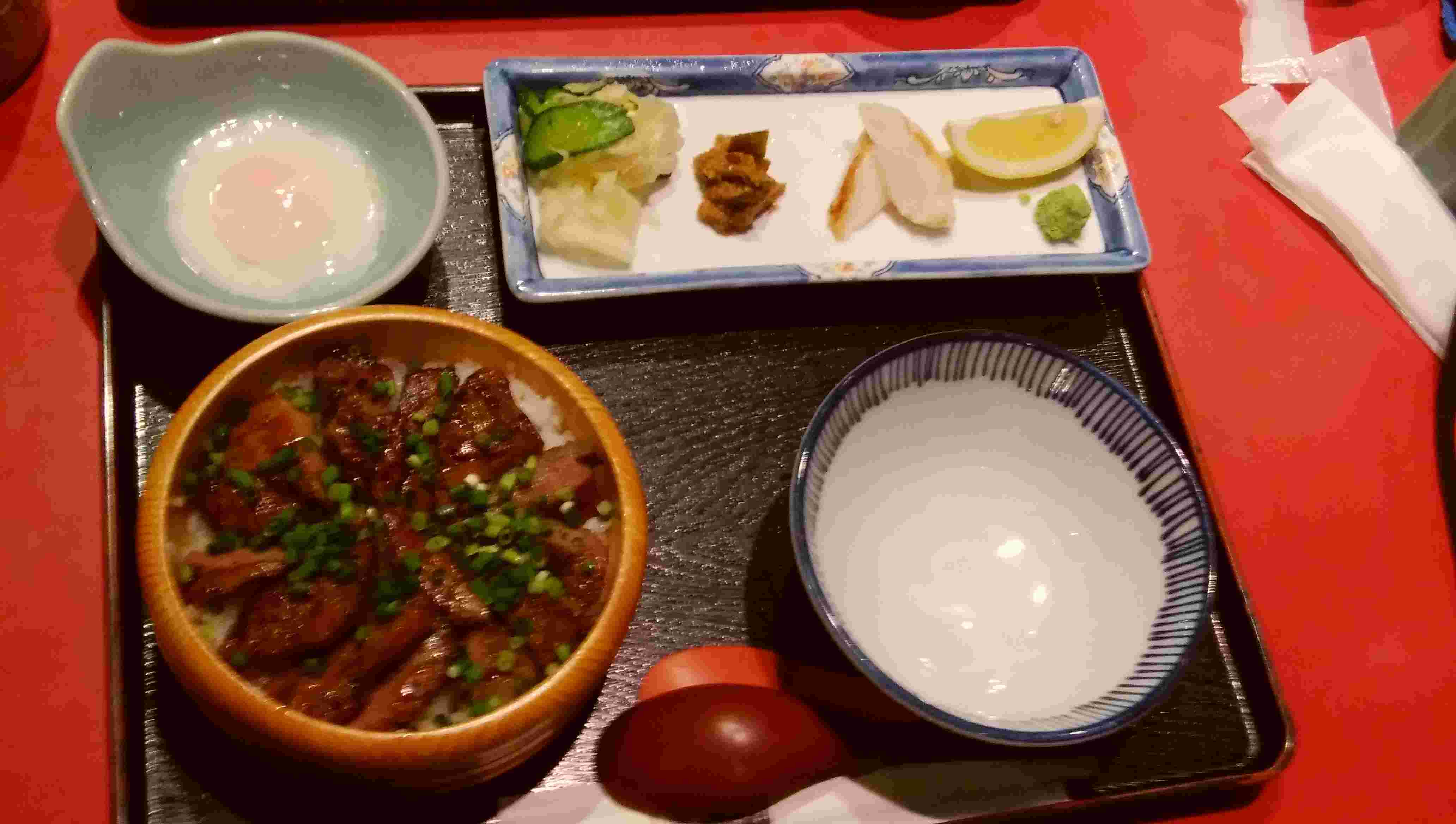 牛タンひつまぶし