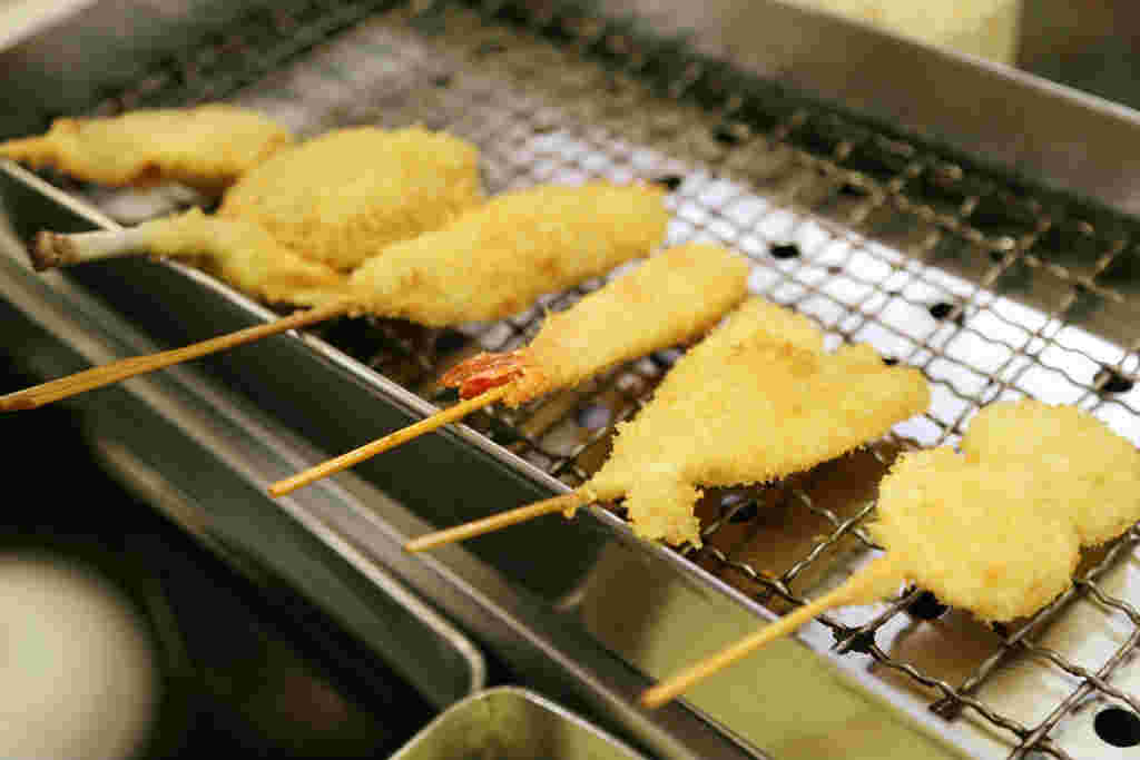 揚げたての串揚げ