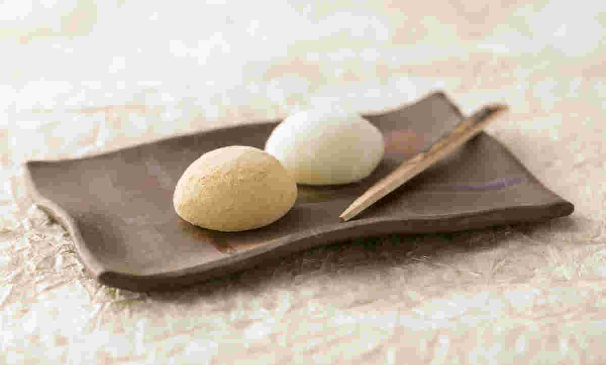 お皿にきびだんごが二つ