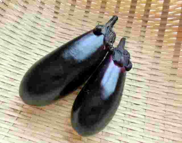 水々しいなす