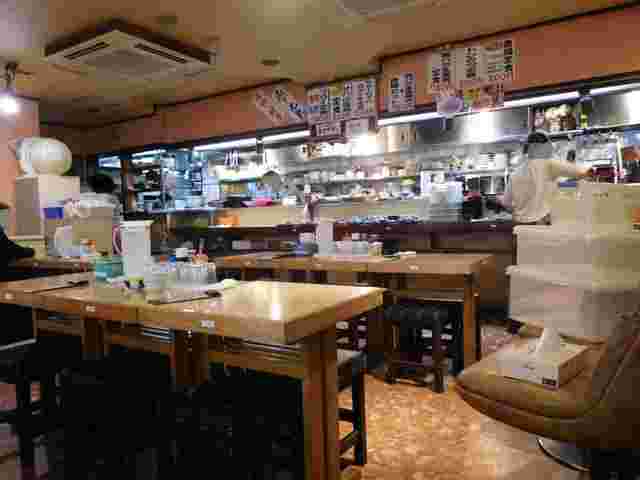 居酒屋かあさん店内