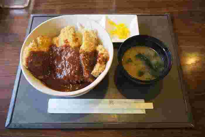 岡山名物デミカツの丼です。