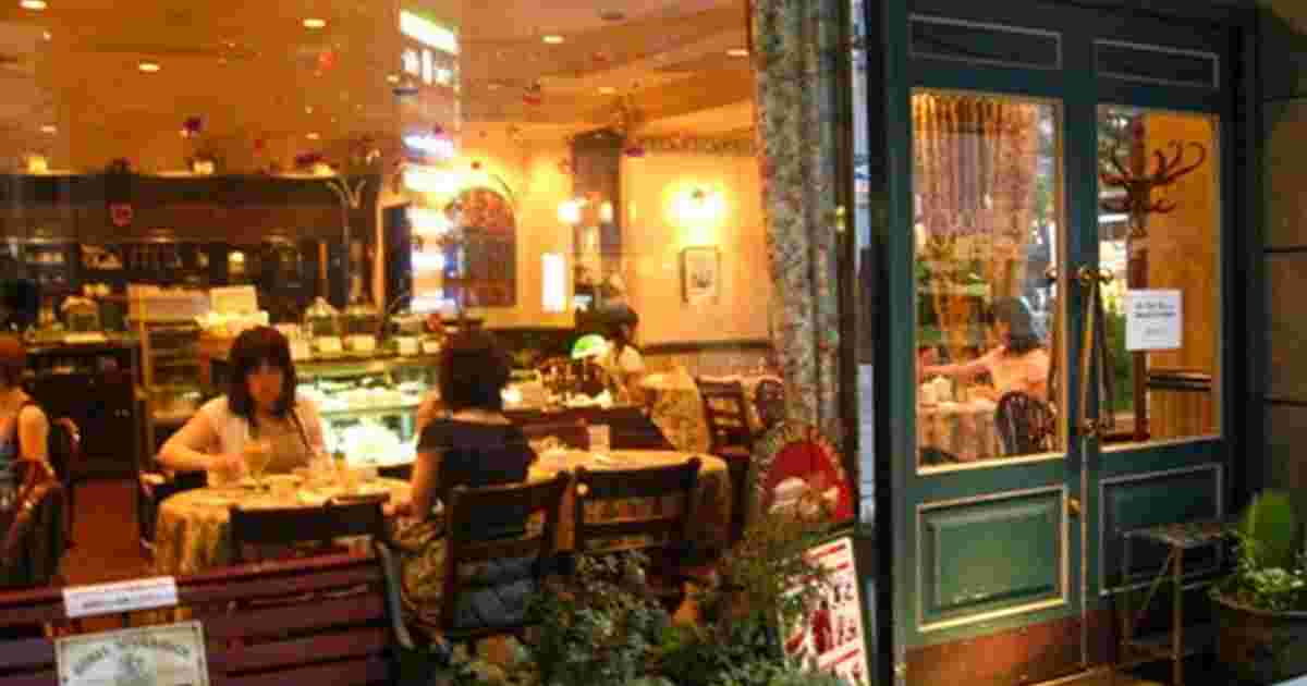 グロヴナーカフェ店舗