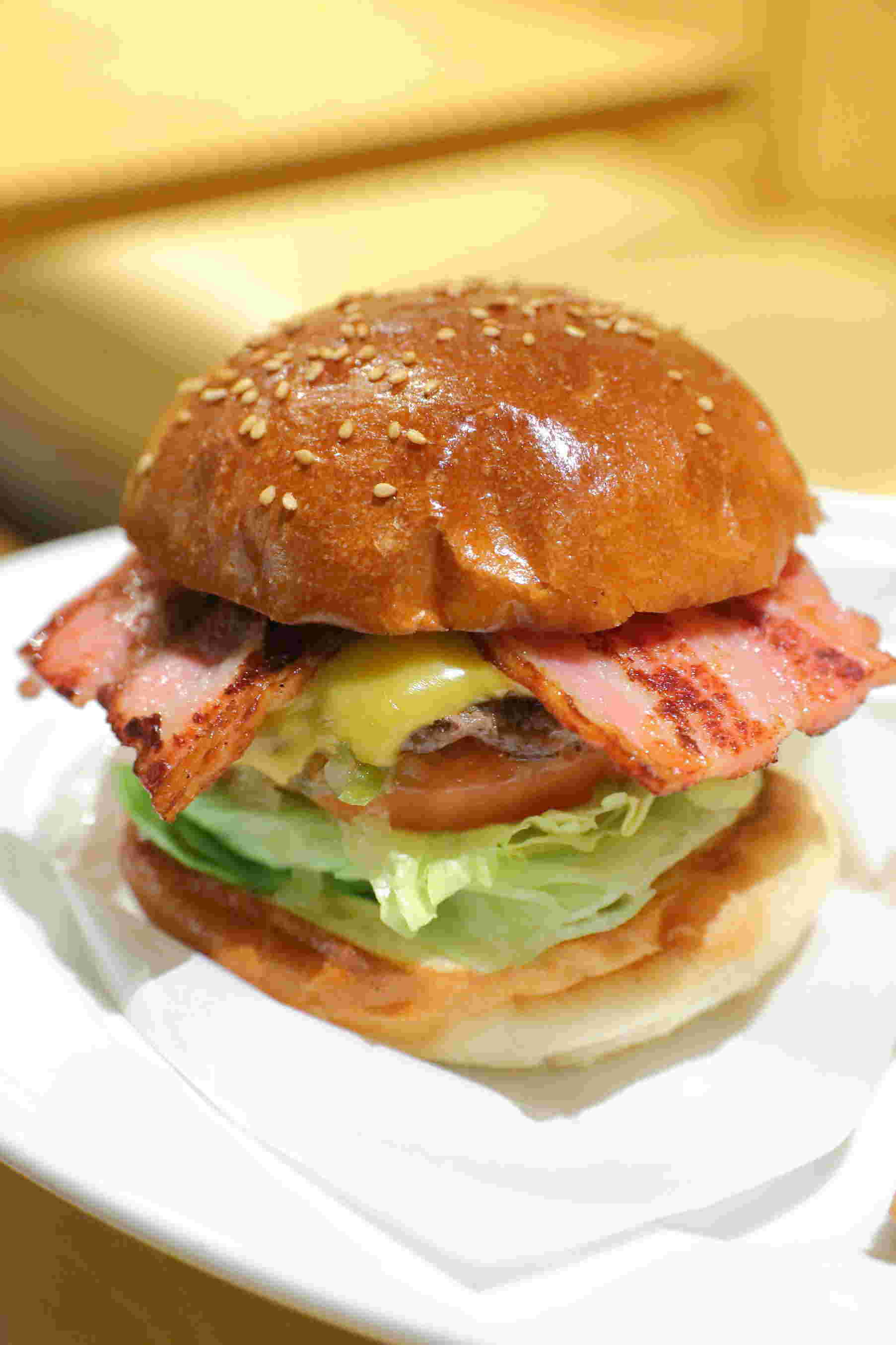 大きなハンバーガー