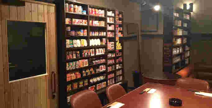 栄店の店内
