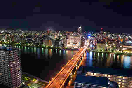 万代橋の夜景