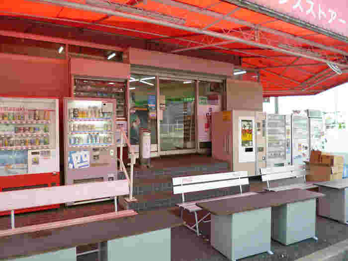 石田鶏卵の外観