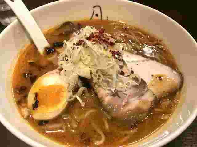 クセのない食べやすい味噌ラーメンを提供している「凡の風」