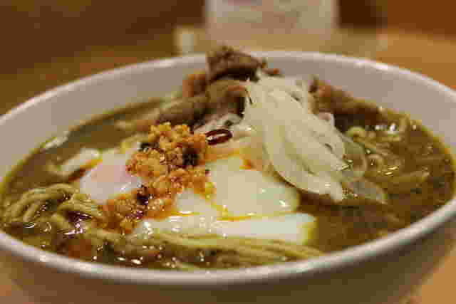 若草カレー本舗のカレーラーメン