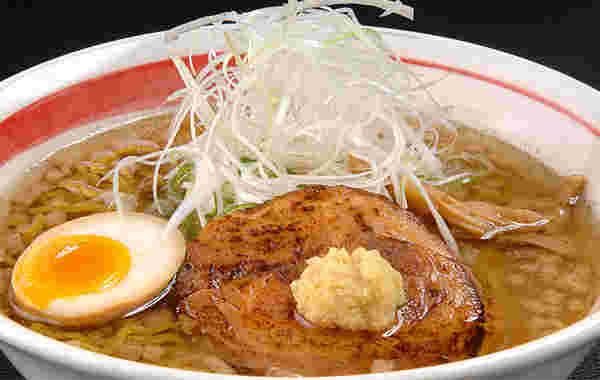 辛くて香ばしい味が人気の味噌ラーメン「麺部屋 綱取物語」