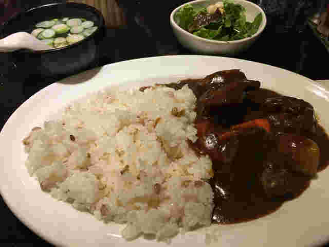 仙台でのランチメニュー定番の牛タンカレー