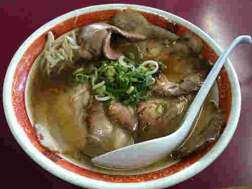豚菜館のラーメン