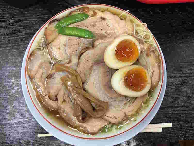 柔らかバラ肉そば・煮卵入