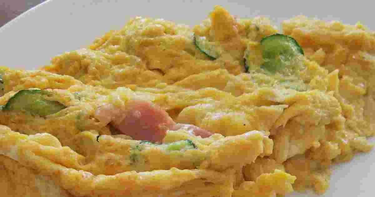 ポテトサラダ入りふわふわ卵焼き