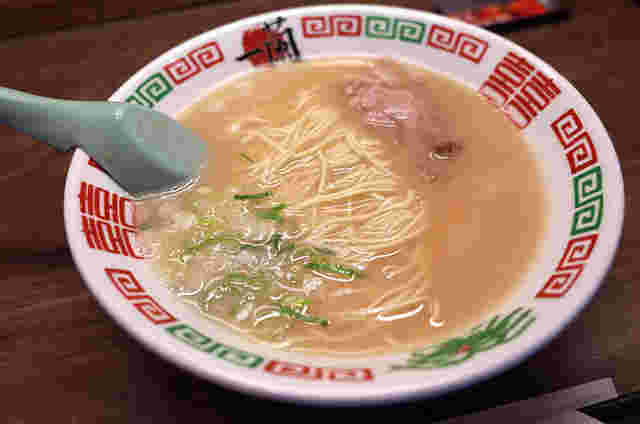 市場系とんこつラーメン