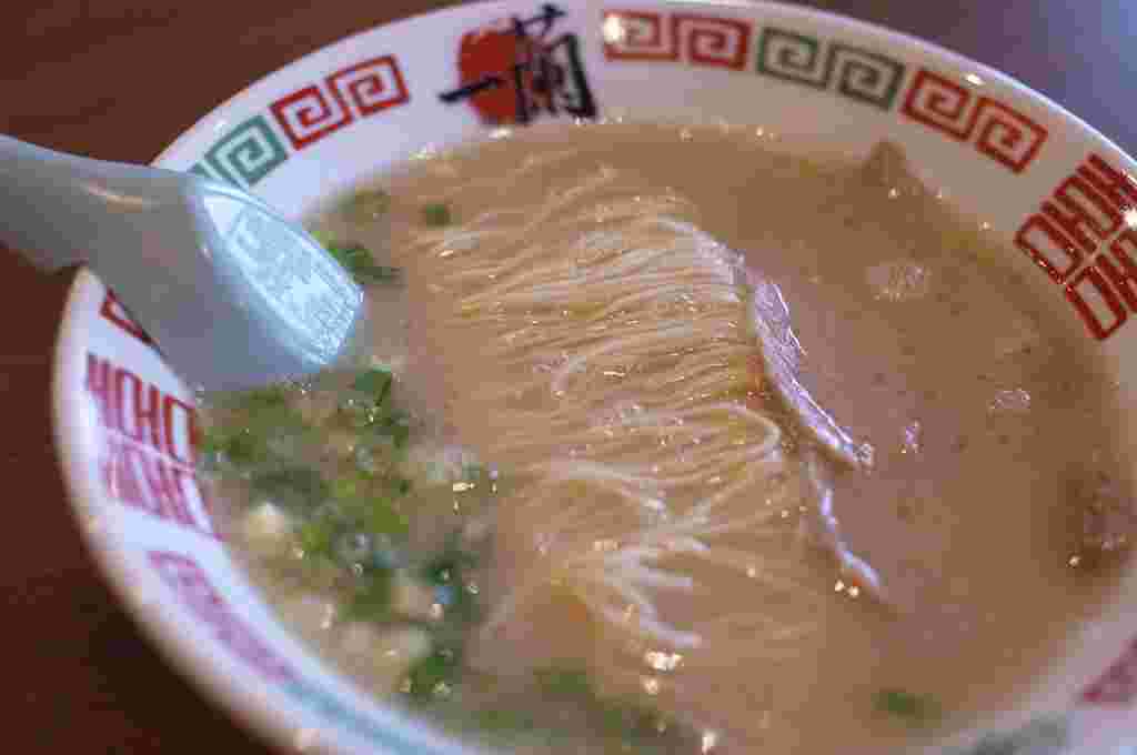 滋味系とんこつラーメン