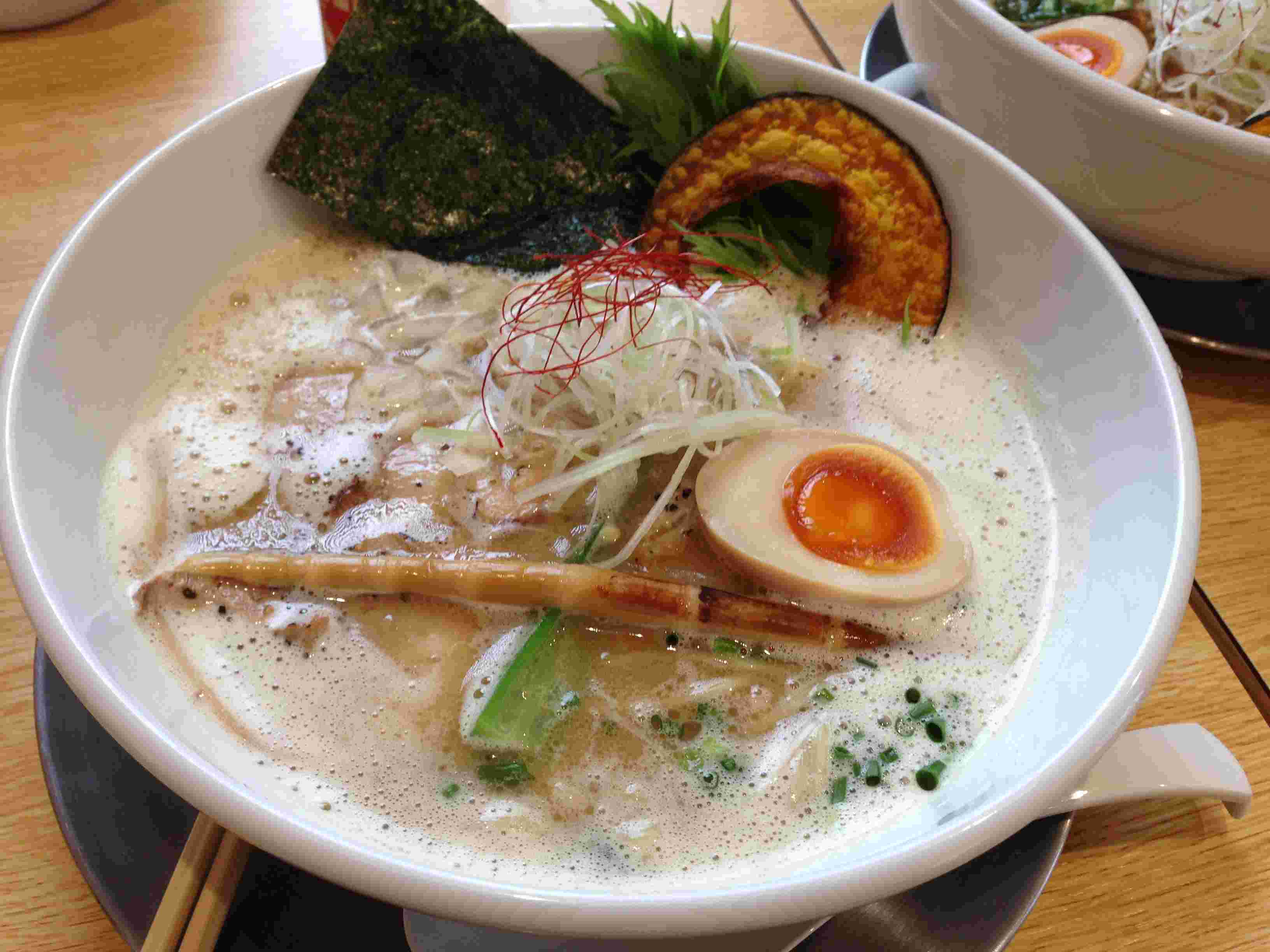 暁製麺のラーメン