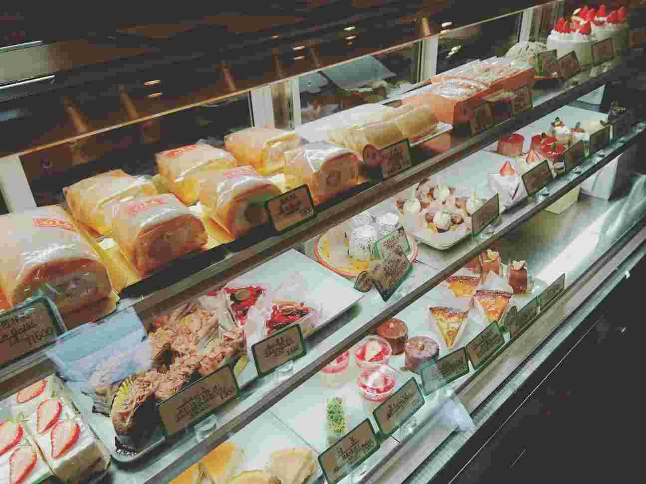 ショーケースのケーキ