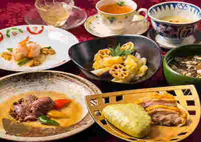 さざんかの薬膳風コース料理