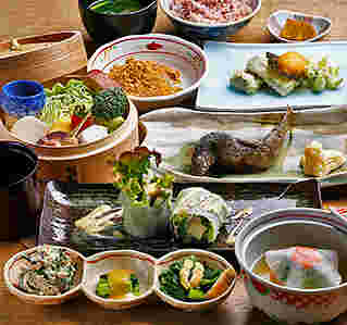 季節の大和野菜がたっぷりと食べられる野菜会席