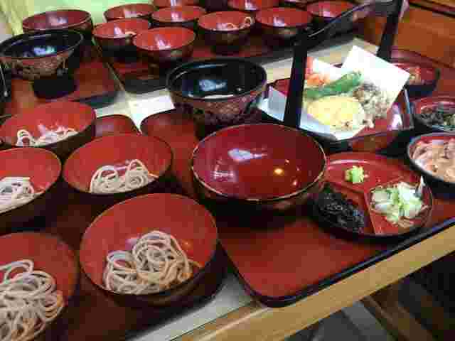 衣関屋