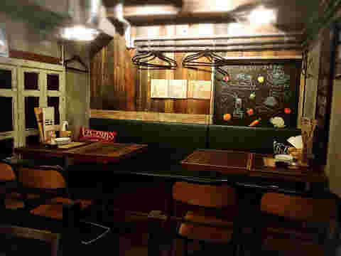 ビンテージ感を感じる店内