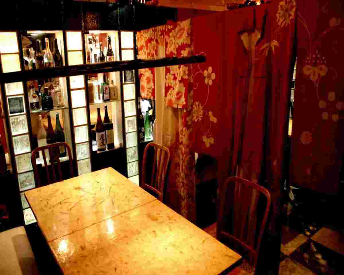 和と洋が融合した店内