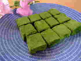 カットした抹茶生チョコ