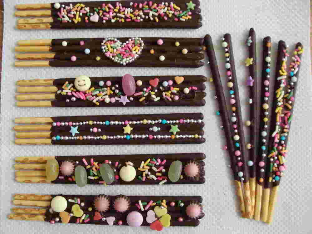 色々なデコレーションのポッキー
