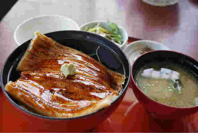 「さんとり茶屋」の穴子丼
