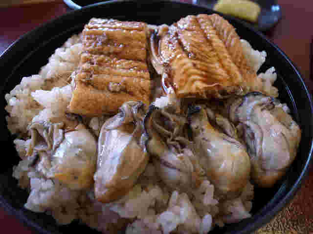 「お魚プロジェクト」のかきとあなごの合わせ丼