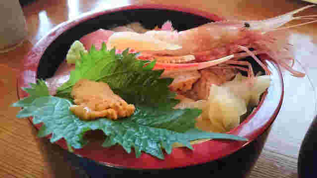 「松島寿司幸」の海鮮丼ランチ