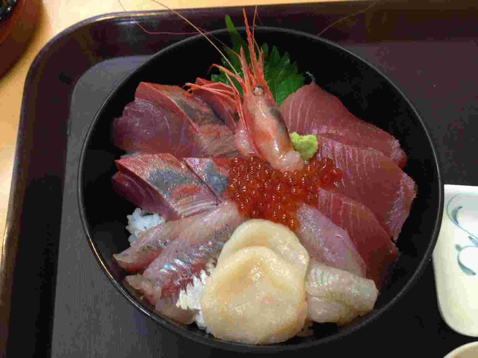 豪華盛り丼