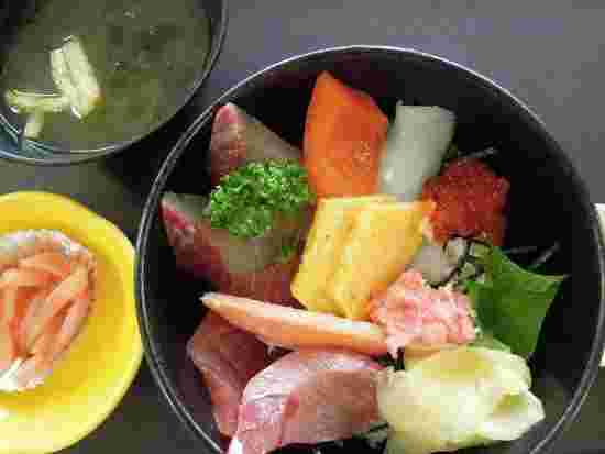 海鮮丼