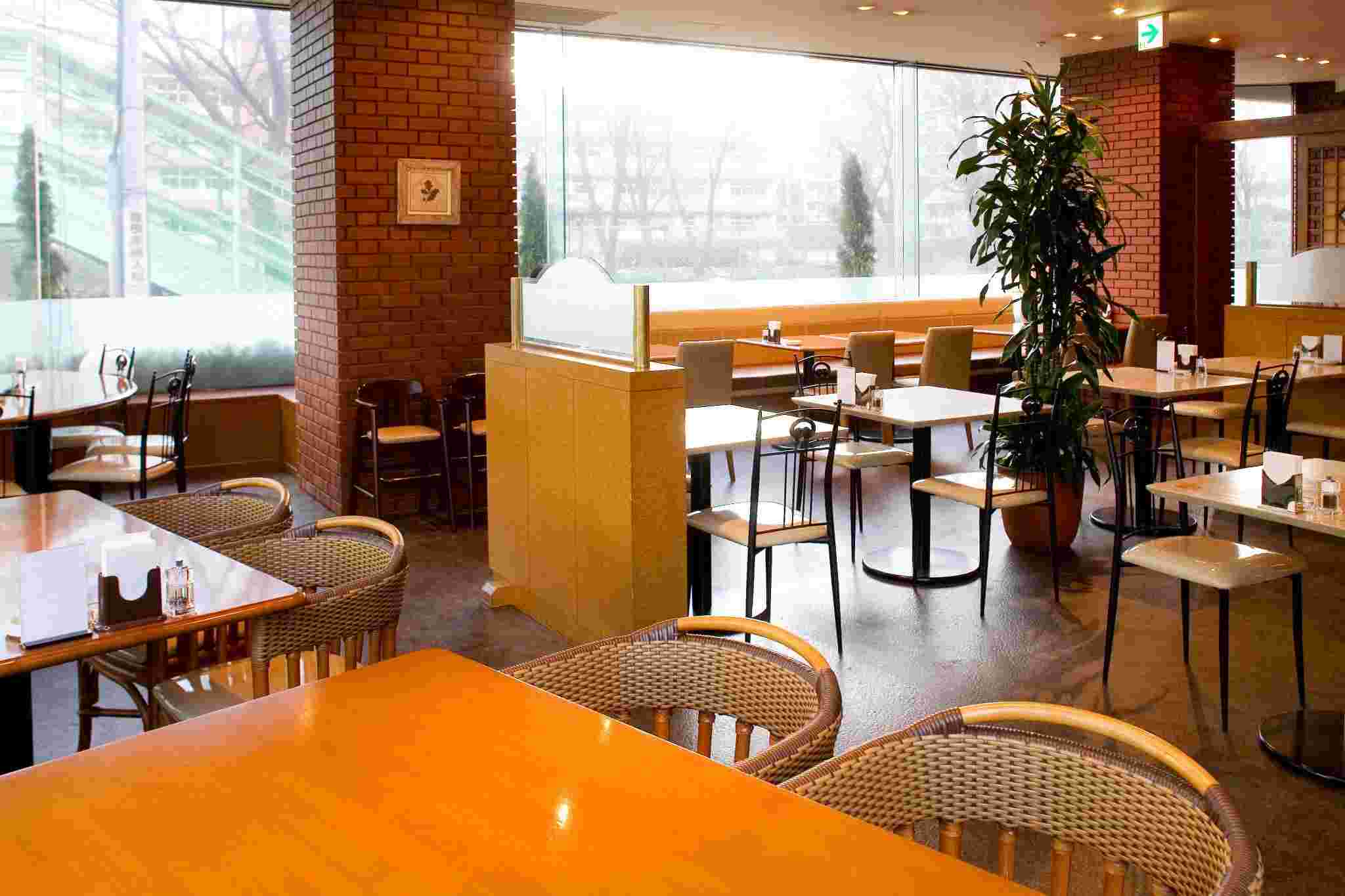 カフェダイニングブローニュの店内の様子