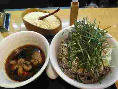 なぜ蕎麦にラー油を入れるのか。のそば