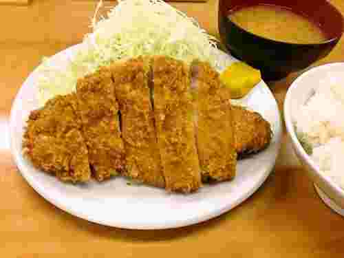 「いちよし」のロースかつ定食