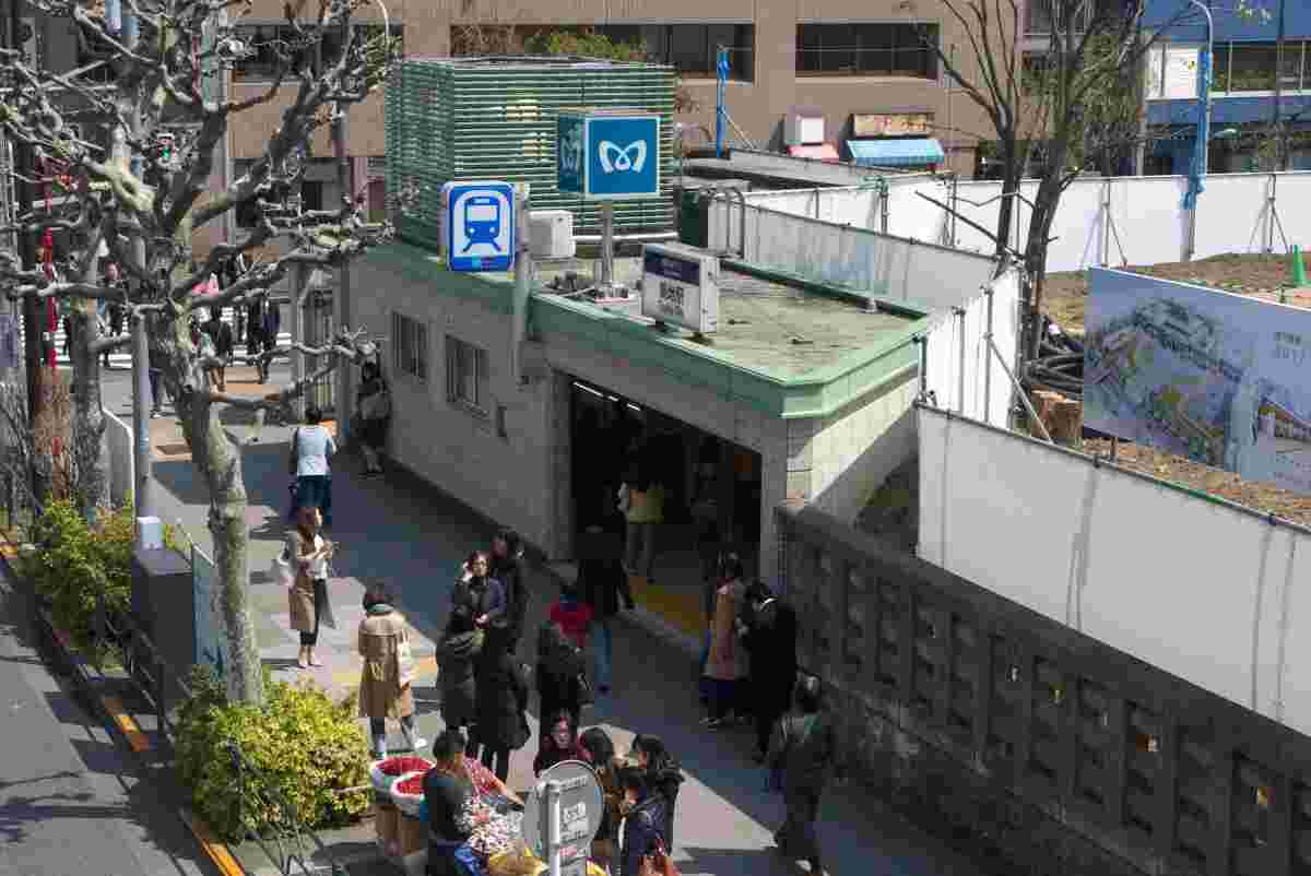 日比谷線築地駅1番出口