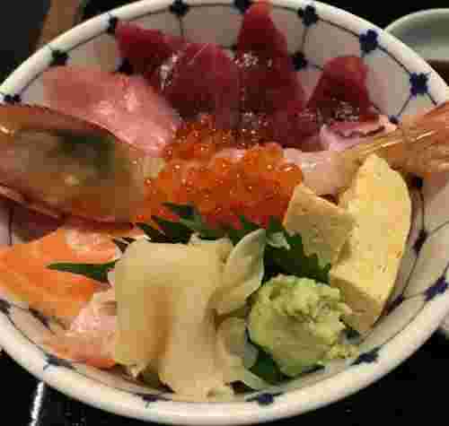 魚河岸食堂海鮮の特上海鮮丼