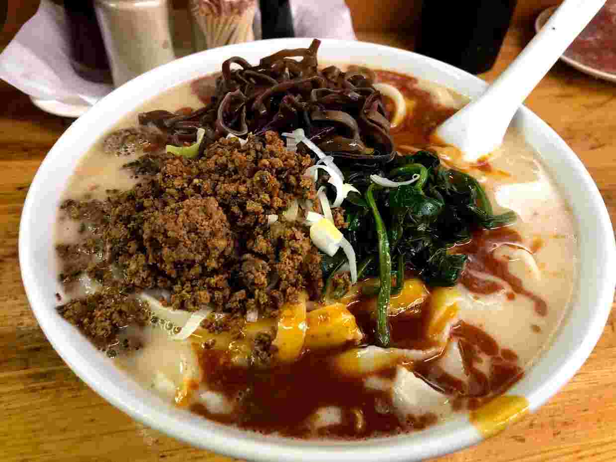 四川担々麺刀削麺