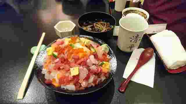 ランチチラシ丼